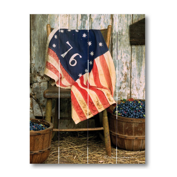 1776 Flag with Blueberries Pallet Art Wall Decor