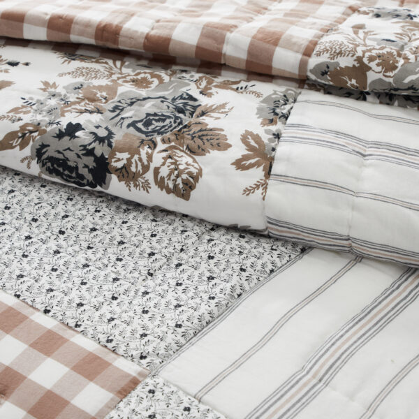 VHC-70007 - Annie Portabella Floral Patch King Quilt 105Wx95L