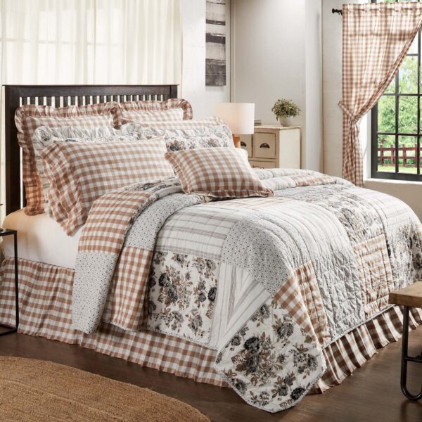 VHC-70007 - Annie Portabella Floral Patch King Quilt 105Wx95L