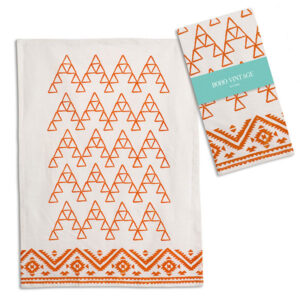 Saffron Tea Towel by CTW Home Collection