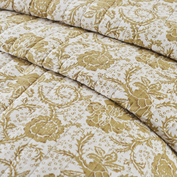 VHC-81187 - Dorset Gold Floral Queen Quilt 90Wx90L