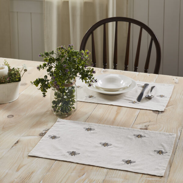 VHC-81268 - Embroidered Bee Placemat Set of 6 12x18