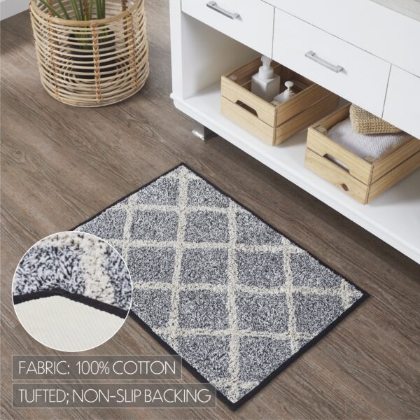 VHC-80519 - Frayed Lattice Creme & Black Bathmat 20x30