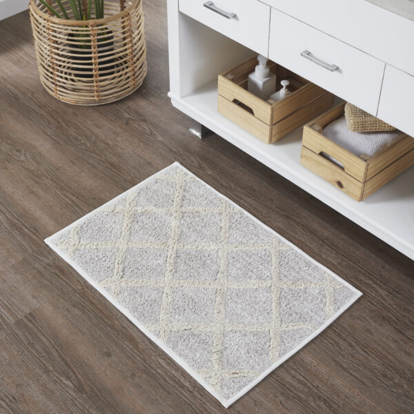 VHC-80530 - Frayed Lattice Oatmeal Bathmat 20x30