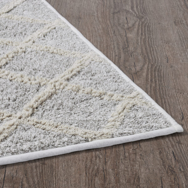 VHC-80530 - Frayed Lattice Oatmeal Bathmat 20x30