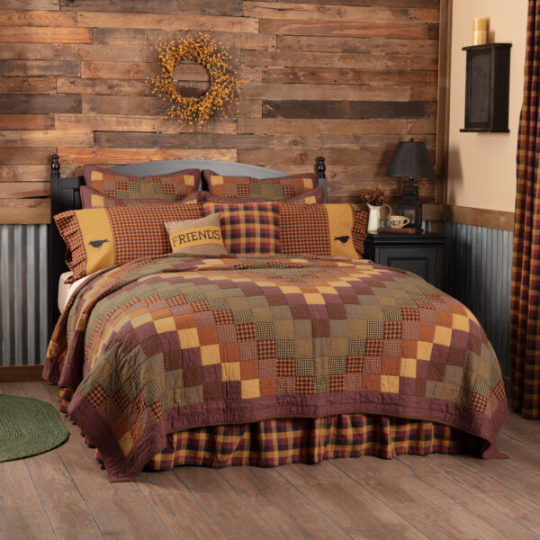 VHC-37906 - Heritage Farms Queen Quilt 90x90