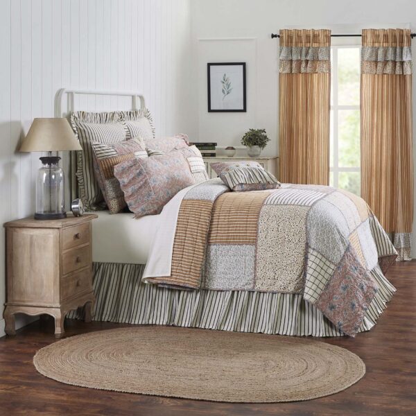 VHC-70130 - Kaila Twin Quilt 68Wx86L